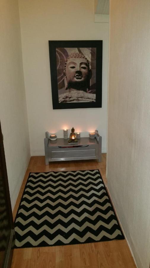 Habitación en casa particular House Zen Acogedoras En El Corazón De Bilbao,para Viajeros Expres Exclusiva Para Hombres Bilbao