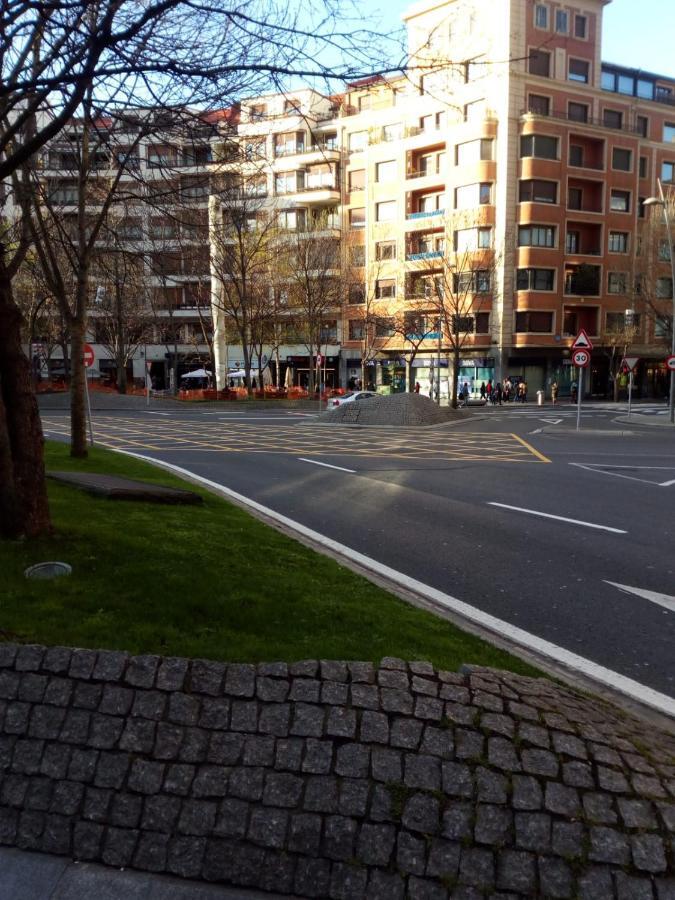 House Zen Acogedoras En El Corazón De Bilbao,para Viajeros Expres Exclusiva Para Hombres Habitación en casa particular